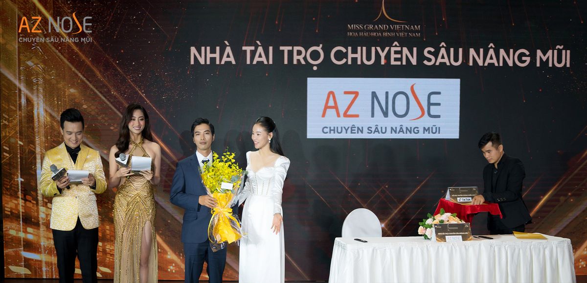 Bác sĩ Sơn Tùng và bà Phạm Kim Dung - Chủ tịch Miss Grand Vietnam