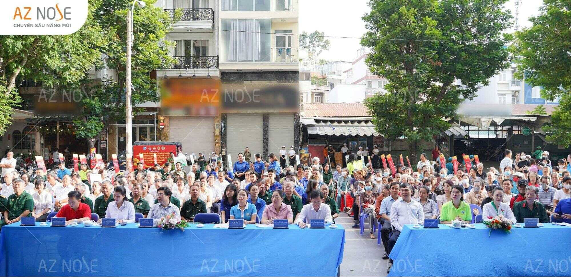 AZ NOSE san sẻ yêu thương: Trao tặng 500 phần quà đến các hộ gia đình khó khăn