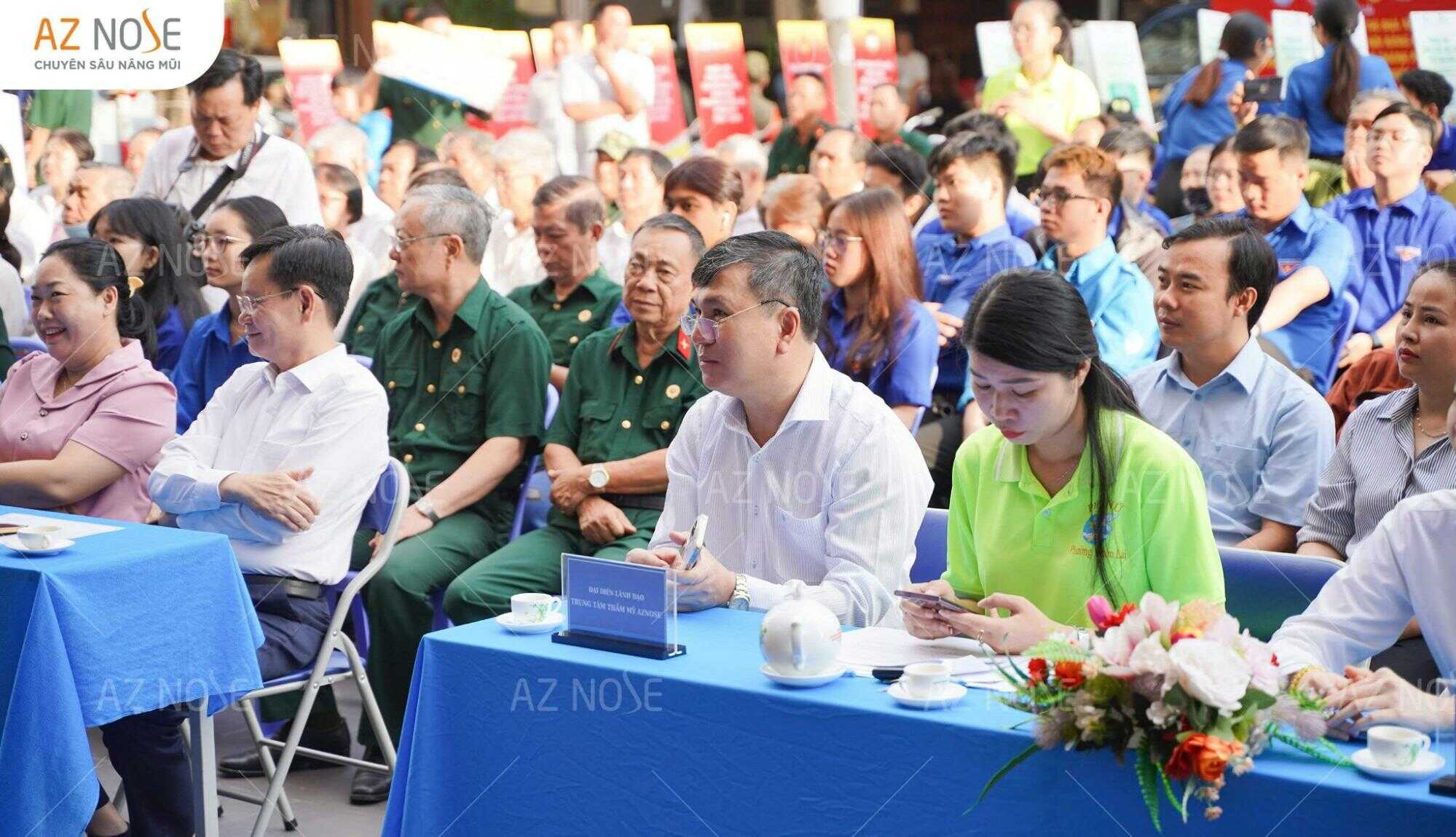 AZ NOSE san sẻ yêu thương: Trao tặng 500 phần quà đến các hộ gia đình khó khăn